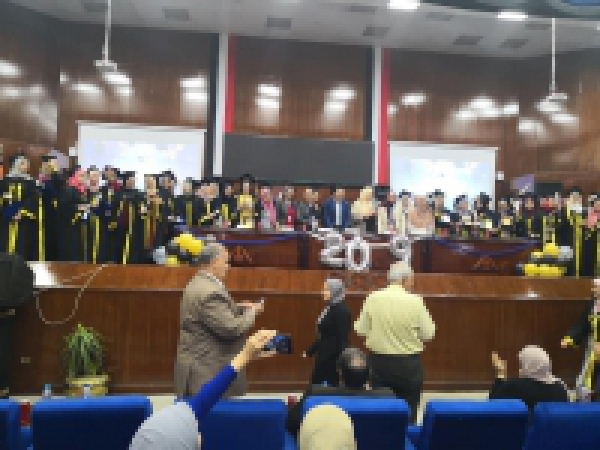 The first graduation ceremony of the students of the faculty of applied arts in the academic year 2019/2020