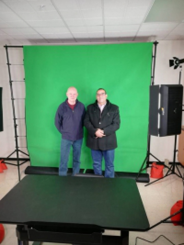 The faculty&#039;s dean visits the center of the cirrulums marketing in the faculty of veterinary medicine at Illinois University